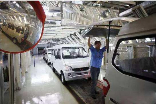 工信部：2025年中國的汽車銷量有望達(dá)到3500萬輛，新能源汽車的占有率至少為20%