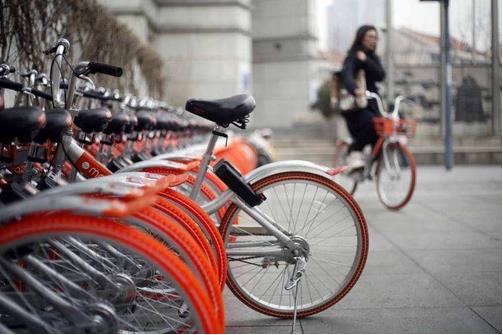 共享單車行業(yè)將進入成熟期，面臨一系列的困境和挑戰(zhàn)，需不斷發(fā)展完善發(fā)展