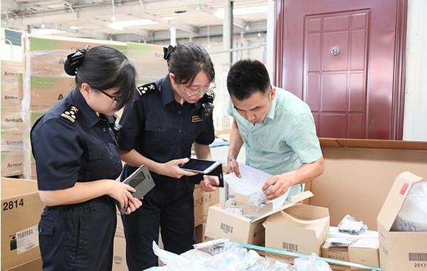 鄭州海關(guān)：前11個(gè)月，河南省外貿(mào)進(jìn)出口總值5024.8億元，其中民營企業(yè)進(jìn)出口1366.3億元